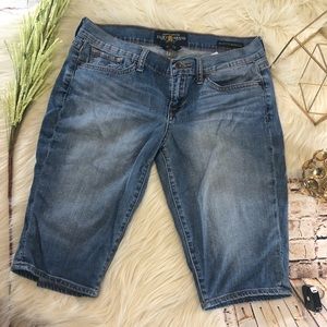 Lucky brand Bridgett Bermuda shorts size 6/28